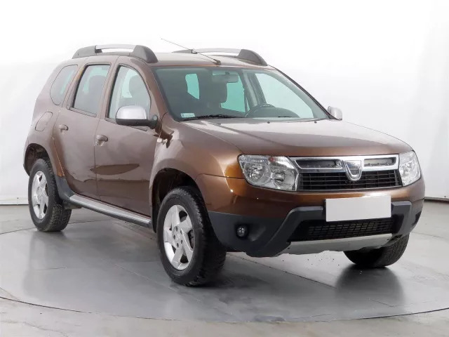 Dacia Duster v hnědé barvě